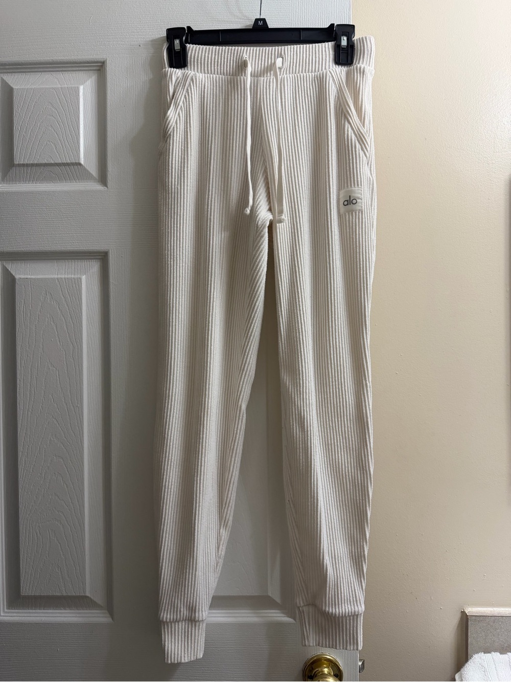 Alo Ribbed Drawstring Joggers